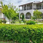 Artemis Studios & Apartments Sidari