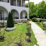 Artemis Studios & Apartments Sidari